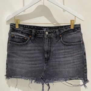 Abercrombie & Fitch • Vintage Distressed Denim Mini Skirt Size 8